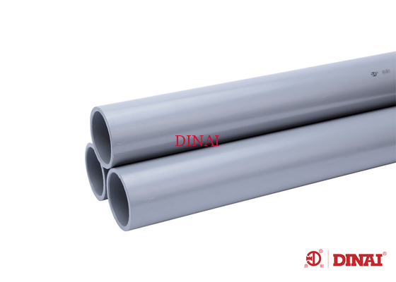 Il tubo industriale ed i montaggi di CPVC, ricevono le inserzioni la cementazione, grigio chiaro